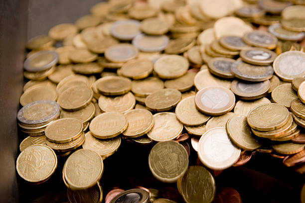 istock Euro Plunges into the Abyss 183423898