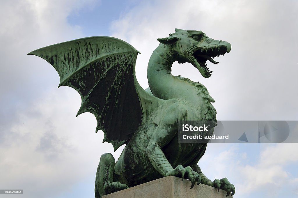 Dragon statue, symbol Lublana, Słowenia - Zbiór zdjęć royalty-free (Abstrakcja)