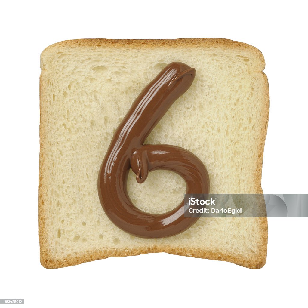 Cioccolato 6 numero su un tinloaf, sfondo bianco di scansione - Foto stock royalty-free di Alimento di base