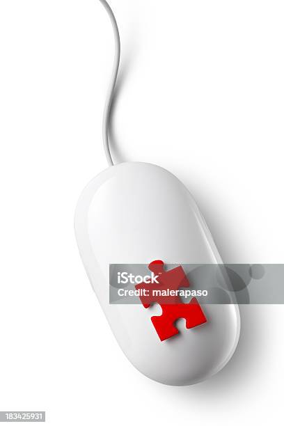 Soluzione Mouse Con Lultimo Pezzo Del Puzzle - Fotografie stock e altre immagini di Assistenza - Assistenza, Attrezzatura, Attrezzatura informatica