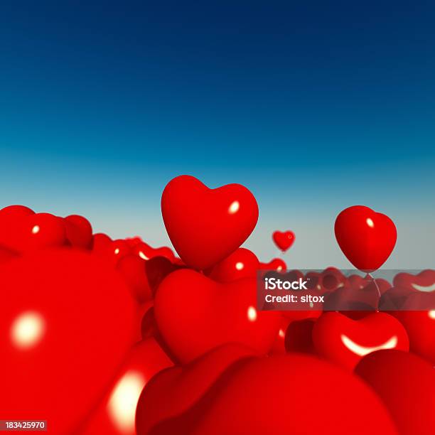 Ocean De Coração Vermelho Em Forma De Balões - Fotografias de stock e mais imagens de Amor - Amor, Azul, Balão - Enfeite