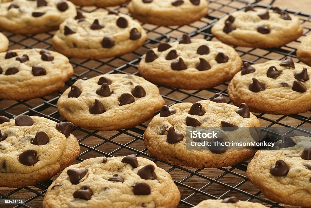 Frisch gebackenen Chocolate-Chip-Cookies - Lizenzfrei Keks Stock-Foto
