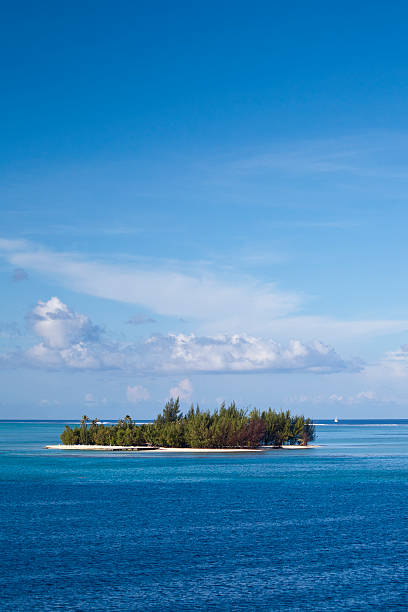 istock Small Private Motu Off of BoraBora French Polynesia 183426436