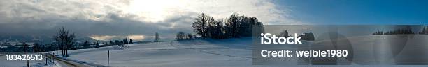 Xxl Winterstraße Mit Schnee Feld Landschaft Panorama Stockfoto und mehr Bilder von Allgäu