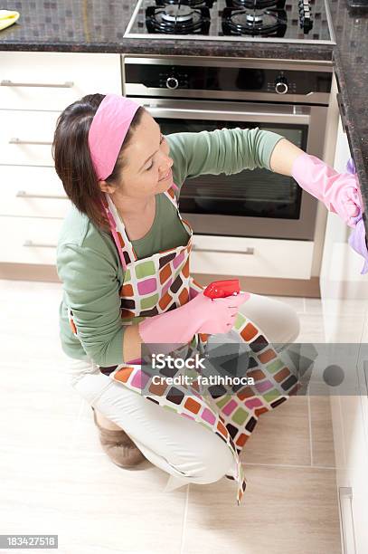 Happy Hausfrau Stockfoto und mehr Bilder von Arbeiter - Arbeiter, Berufliche Beschäftigung, Dienstleistung