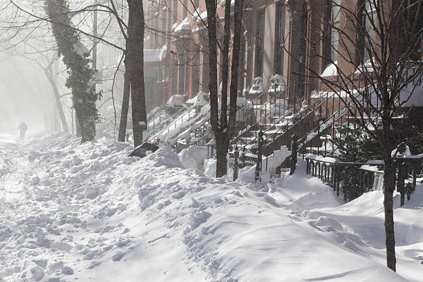 istock Winter Snow Storm Scene Brooklyn New York 183428408