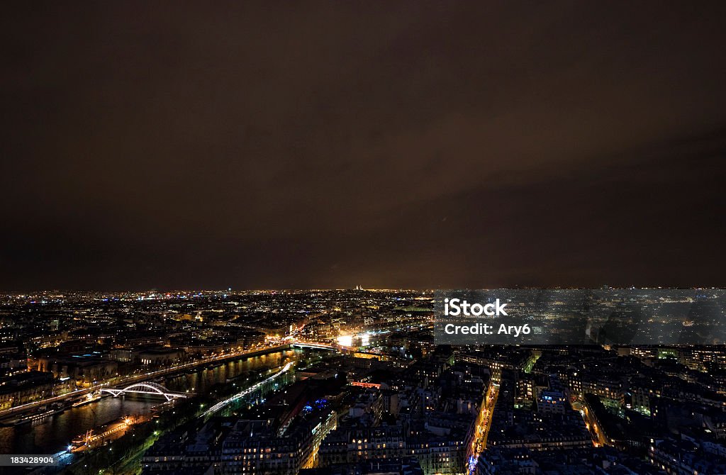 Vista aerea di Parigi dalla torre Eiffel, Francia - Foto stock royalty-free di Notte