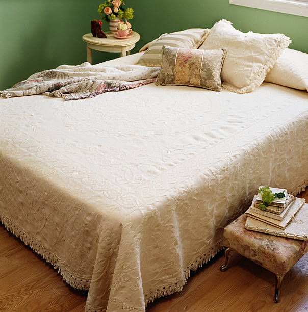 istock Natural fibre bedroom. 183429311