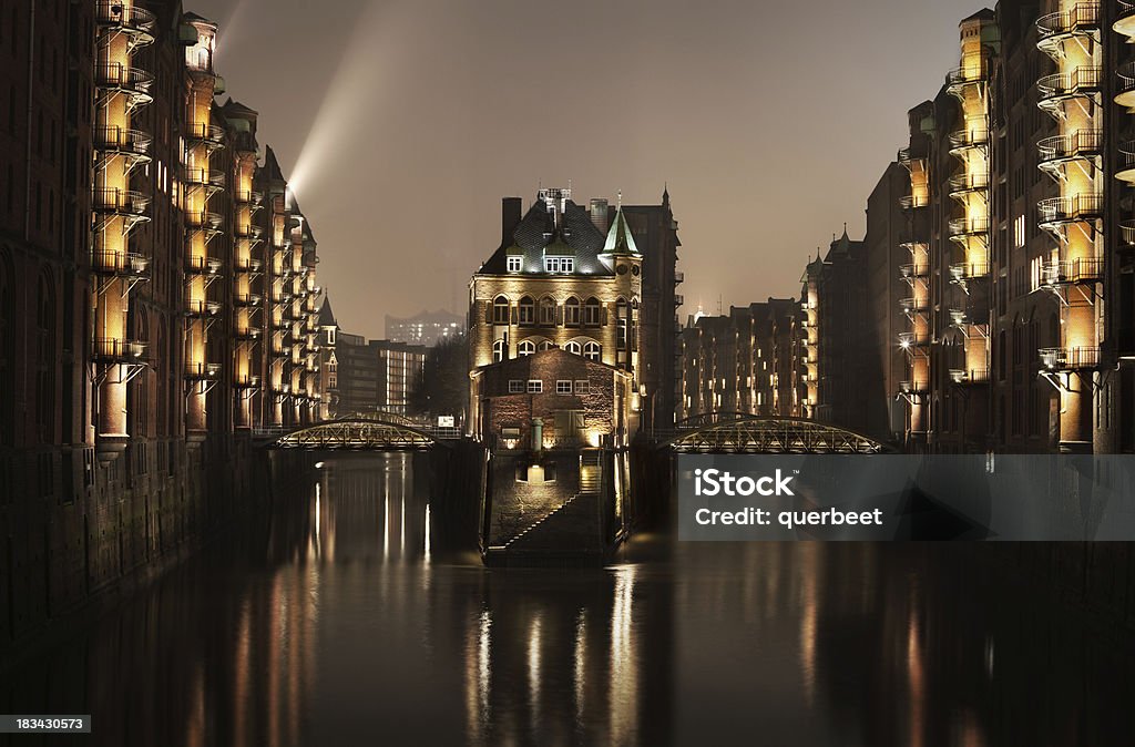 Speicherstadt in Hamburg, Deutschland - Lizenzfrei Abenddämmerung Stock-Foto