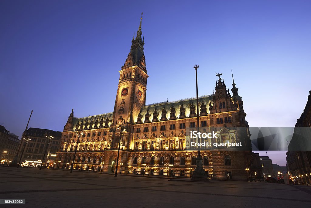 hamburg town hall - Lizenzfrei Abenddämmerung Stock-Foto