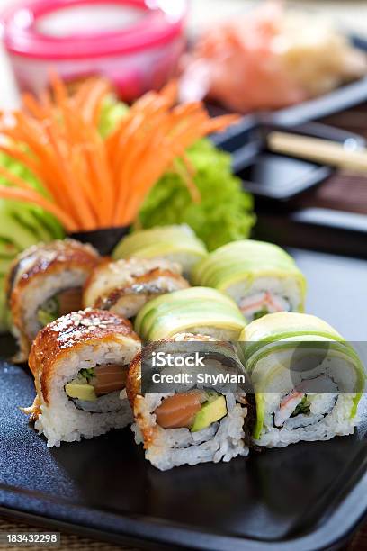 Foto de Sushi e mais fotos de stock de Sushi - Sushi, Abacate, Alimentação Saudável