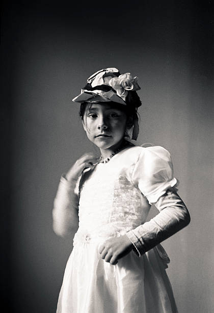 istock Little girl with hat 183432561