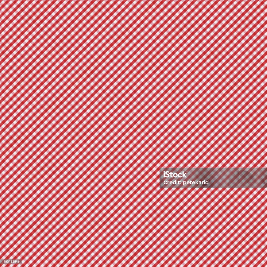 Guingão toalha de mesa vermelha e branca com padrão - Foto de stock de Toalha de mesa royalty-free