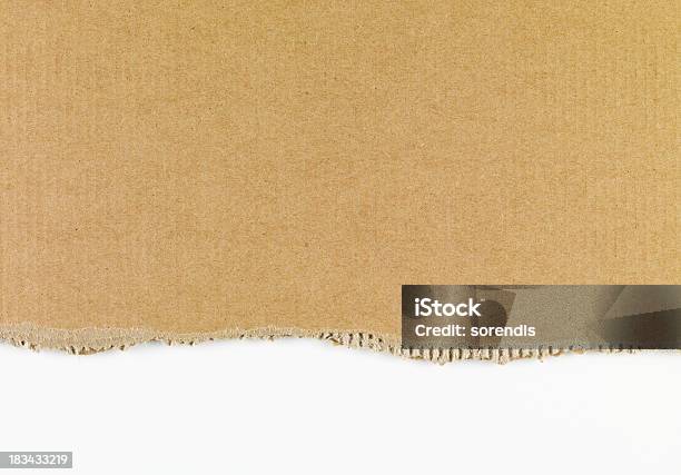 Rasgado Papelão Xxxl - Fotografias de stock e mais imagens de Papelão - Papelão, Rasgado, Texturizado