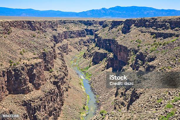 Rio Grande Gorge Nowy Meksyk - zdjęcia stockowe i więcej obrazów Rzeka Rio Grande - Rzeka Rio Grande, Wąwóz, Bez ludzi