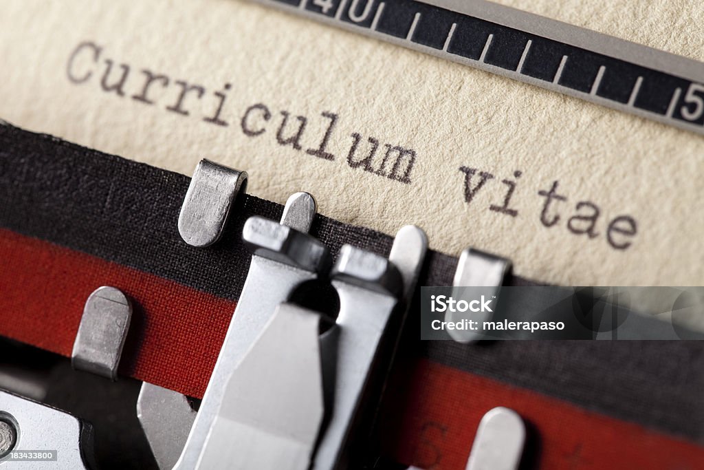Curriculum vitae written on an old typewriter - Стоковые фото Резюме роялти-фри