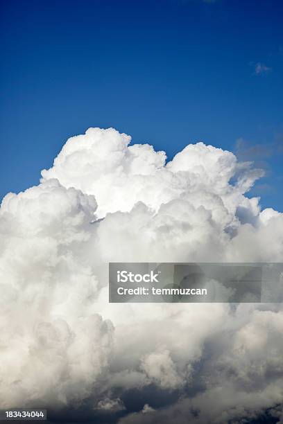 Silbertreifen Am Horizont Stockfoto und mehr Bilder von Abstrakt - Abstrakt, Bedeckter Himmel, Bildhintergrund