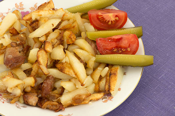 istock Fried potato with pork cracklings 183434897