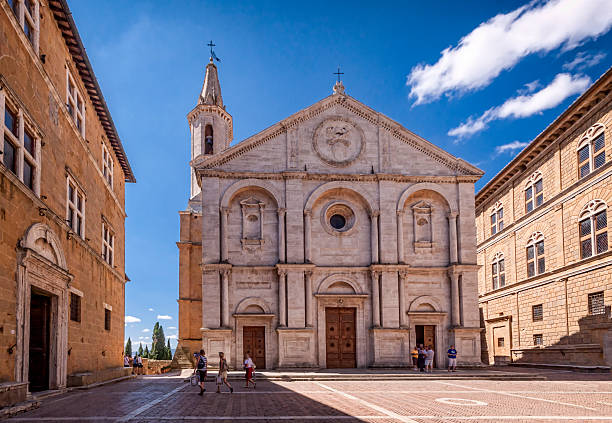 Pienza Praça da Catedral Toscana, Itália. - fotografia de stock