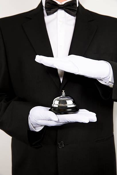 バトラーが鳴る - butler waiter tuxedo personal valet ストックフォトと画像