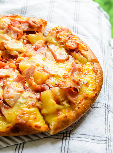 istock Delicious Pizza with bacon and pineapple 183471593