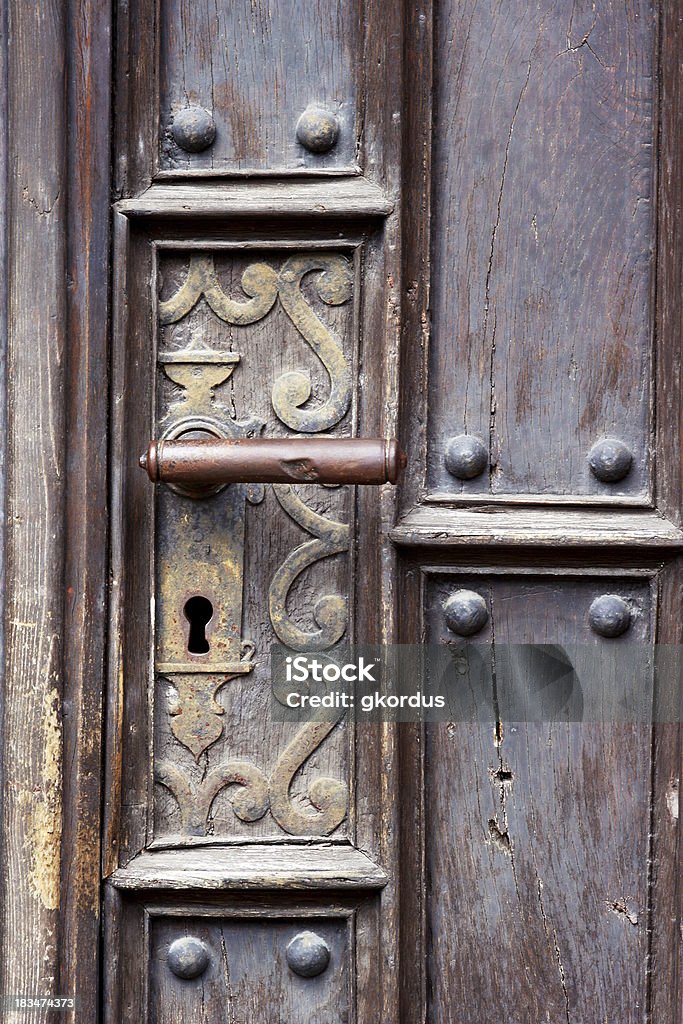 Uchwyt starej drzwi - Zbiór zdjęć royalty-free (Bez ludzi)