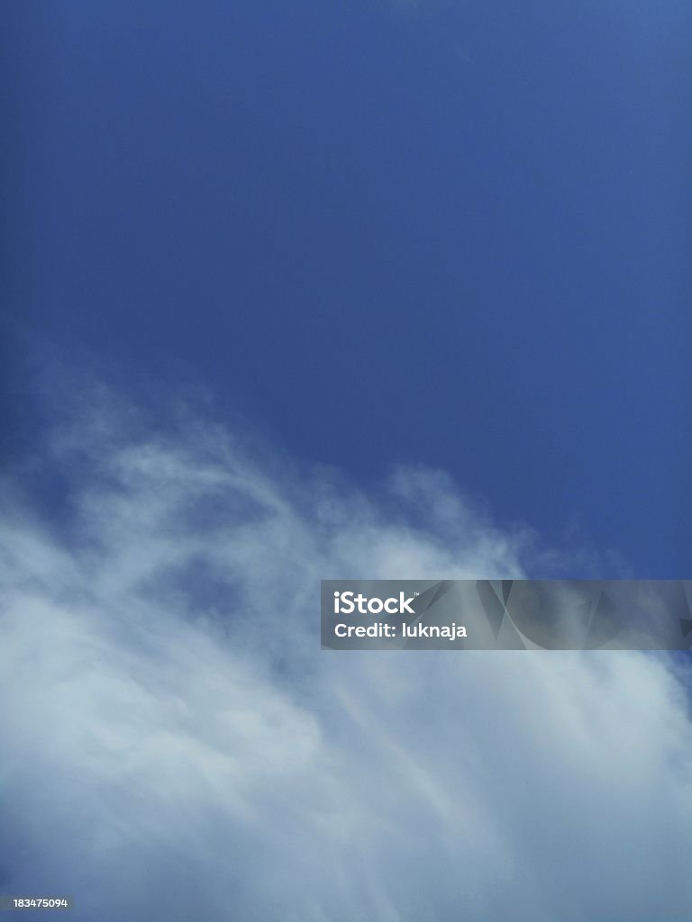 Wolken auf Blau - Lizenzfrei Bildhintergrund Stock-Foto
