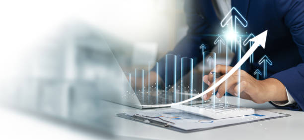 бизнес и финансы с экспертом, анализирующим финансовые данные для роста, финансовым анализом и планированием, а также стратегиями для макс� - доход стоковые фото и изображения