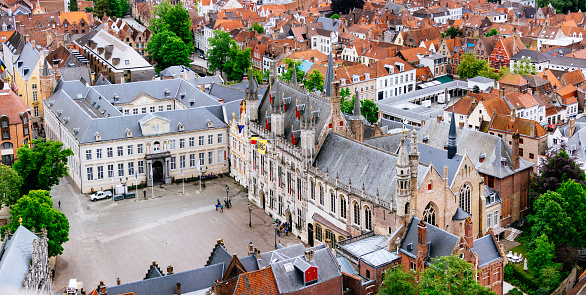 Aerial view of central Pau and the Boulevard des Pyrénées from the south