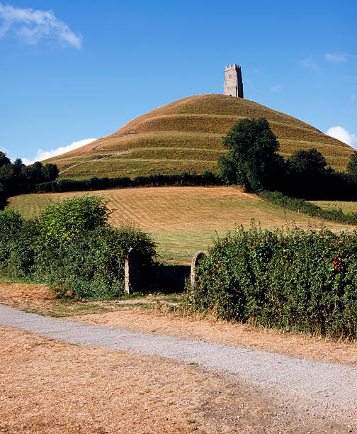 istock Scenic Somerset - Glastonbury Tor 183508420