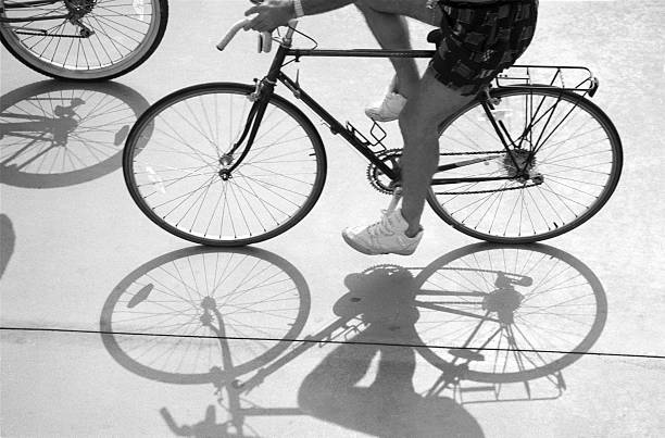 istock Vintage Bicycle And Rider 183524550