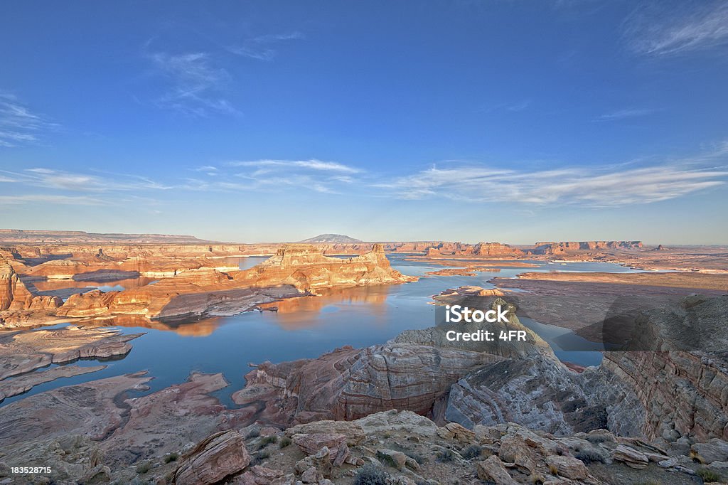 Coucher de soleil sur Lake Powell du Alstrom Point - Photo de Mesa libre de droits