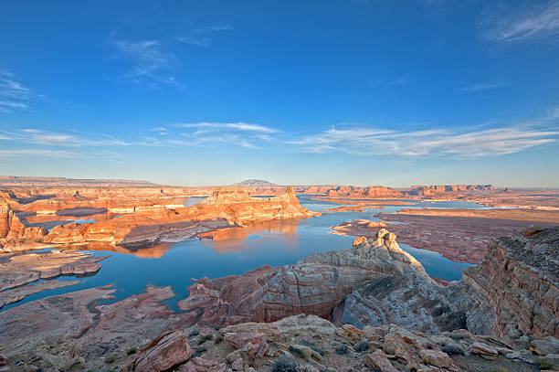 istock Sunset over Lake Powell from Alstrom Point 183528715