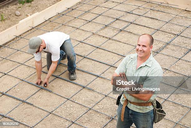 Photo libre de droit de Chantier De Construction banque d'images et plus d'images libres de droit de Adulte - Adulte, Bottes de travail, Béton