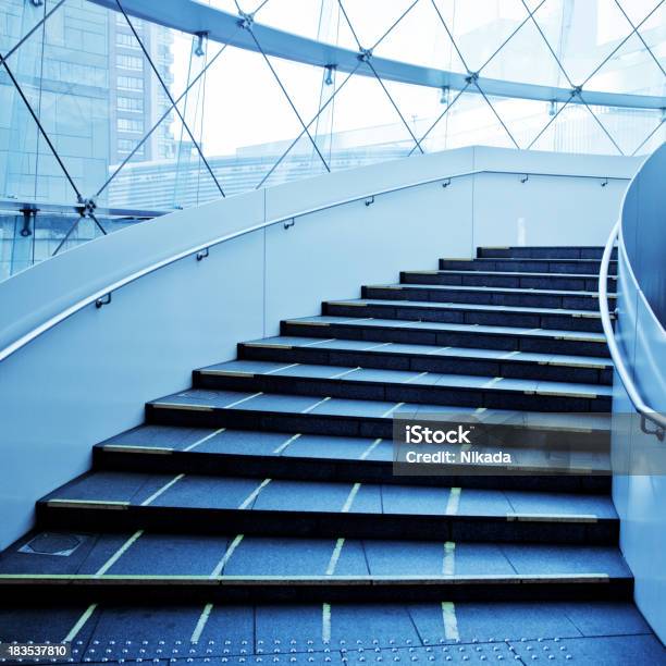 Moderne Treppe Stockfoto und mehr Bilder von Architektur - Architektur, Geschäftsleben, Glas