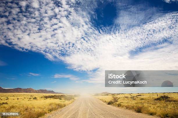 Straße Stockfoto und mehr Bilder von Land - Land, Landschaft, Staub