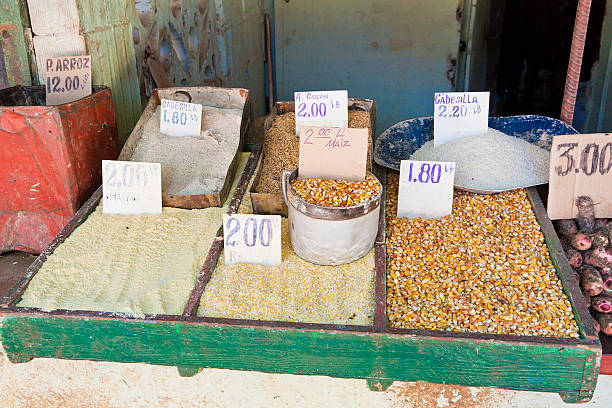 istock Cereals For Sale, Cuba 183549600