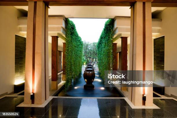 Курорт Вестибюле Отеля Пхукет Таиланд — стоковые фотографии и другие картинки Стойка регистрации в отеле - Стойка регистрации в отеле, Вестибюль, Отель