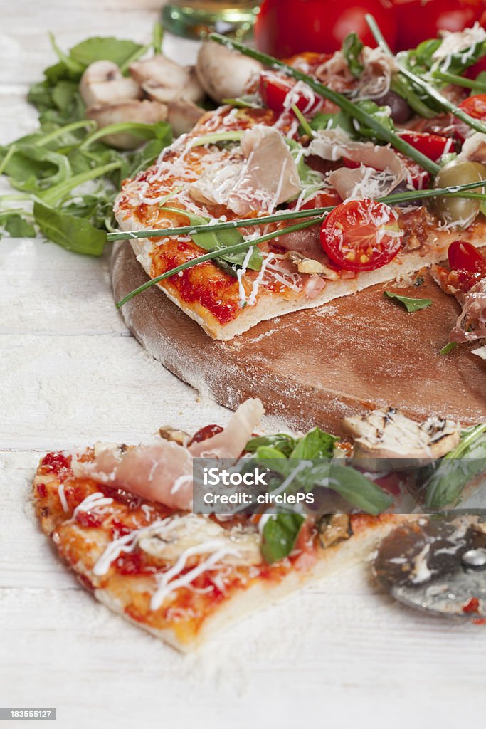 pizza warstwy - Zbiór zdjęć royalty-free (Bazylia)