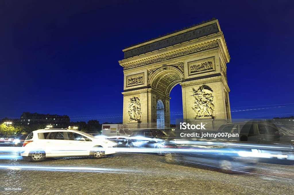 Tráfego no Arc de Triomphe. - Foto de stock de Arco - Característica arquitetônica royalty-free