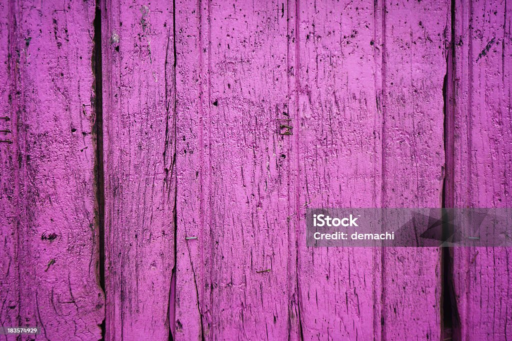 Vecchia plancia di legno viola - Foto stock royalty-free di Abbandonato