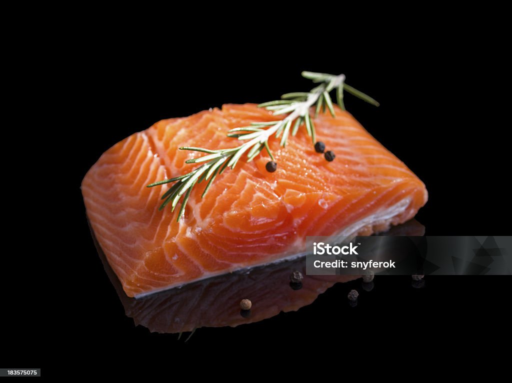 Crudo salmone. - Foto stock royalty-free di A forma di blocco