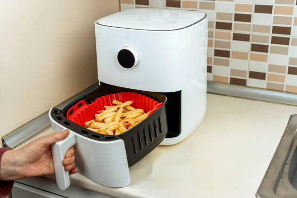 istock French fries in the airfryer 1835777951