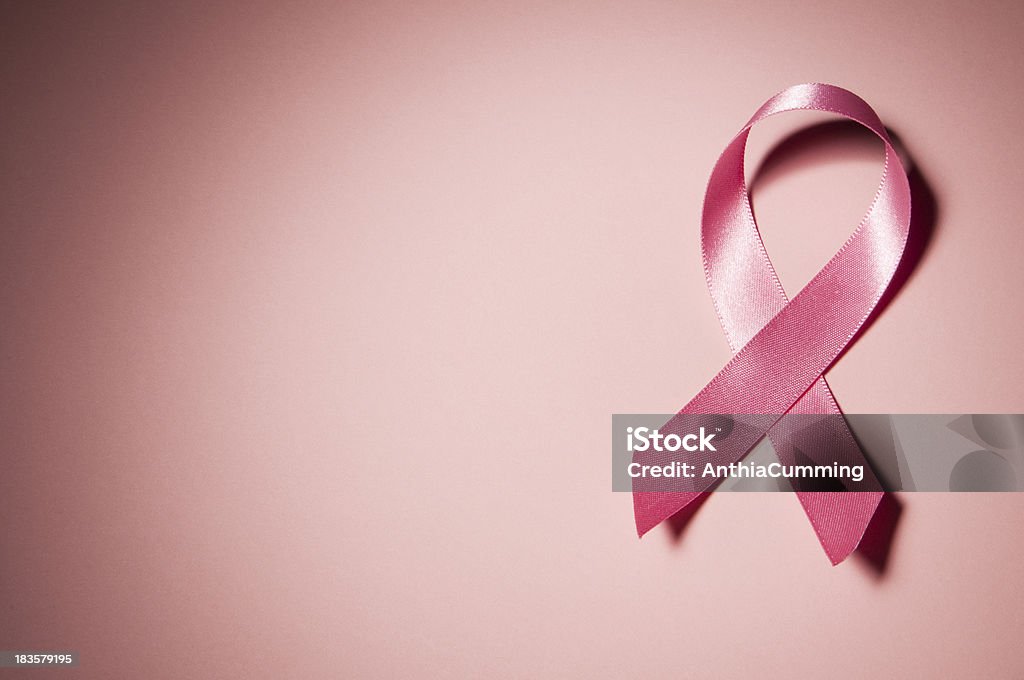 핑크 유방암 인식 리본상 복사 공간이 - 로열티 프리 유방암 인식 향상 리본 스톡 사진