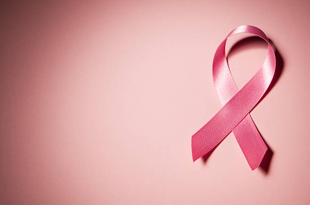 różowy różowa wstążka z kopii przestrzeni - breast cancer cancer breast cancer awareness ribbon pink zdjęcia i obrazy z banku zdjęć