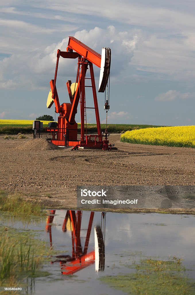 Red Pumpjack - Foto de stock de Abastecer royalty-free