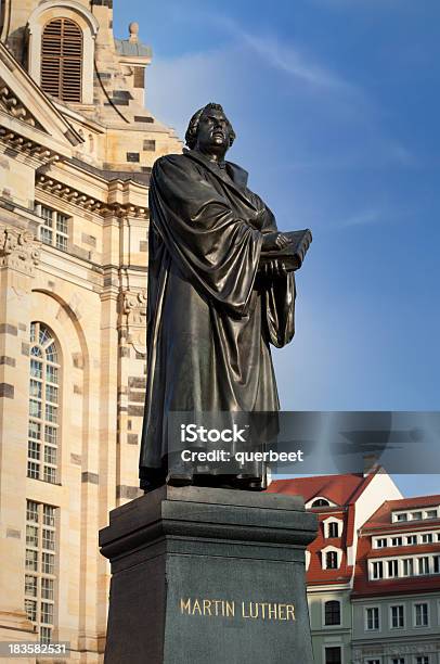 Martin Lutherstatue In Dresden Stockfoto und mehr Bilder von Alte Geschichte - Alte Geschichte, Architektonisches Detail, Bibel