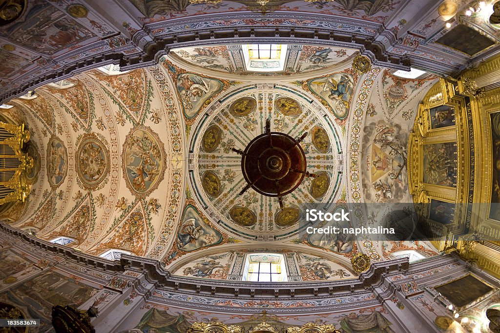 Soffitto dell'Hospital de los Venerables - Foto stock royalty-free di Siviglia