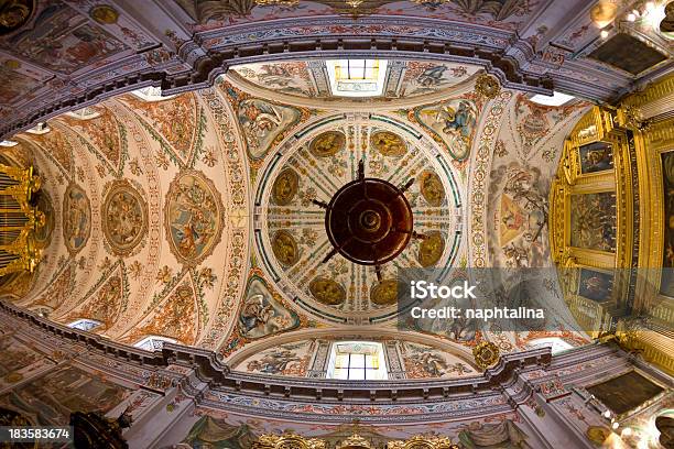 Soffitto Dellhospital De Los Venerables - Fotografie stock e altre immagini di Siviglia - Siviglia, Affresco, Ambientazione interna