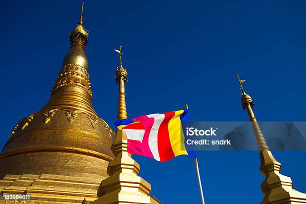 Tachileik Tempio Di Shwedagon In Birmania - Fotografie stock e altre immagini di Asia - Asia, Avventura, Bandiera